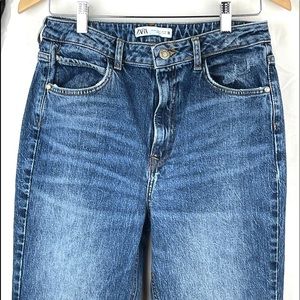 Zara Women High Rise Cut Hem Dark Wash Jeans. Sz.8